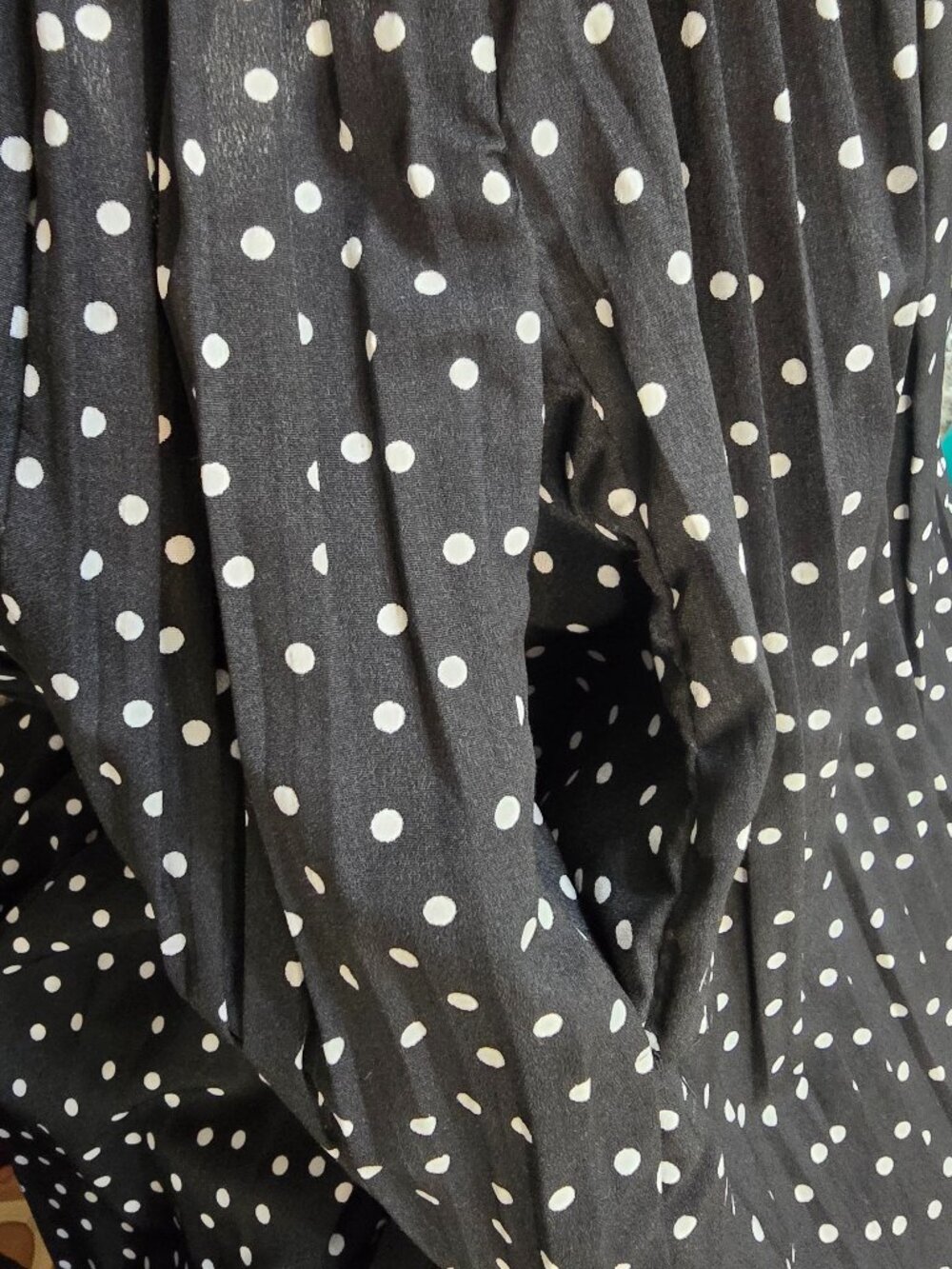 Ecowish High Waist Polka Dot Pleated Midi Skirt - Black and White - Picture 9 of 10